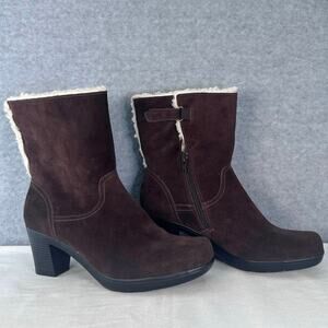Clark’s Bendables Women’s sz 9 Brown Suede Faux Shearling Cuff 2 Way Bootie